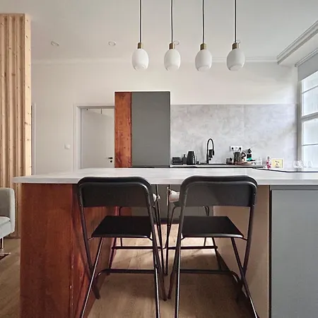 Stylish 2br In Excellent Location דירה בודפשט