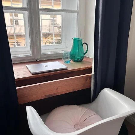 Apartment Stylish 2br In Excellent Location *
