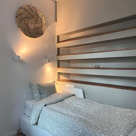 Stylish 2br In Excellent Location דירה בודפשט
